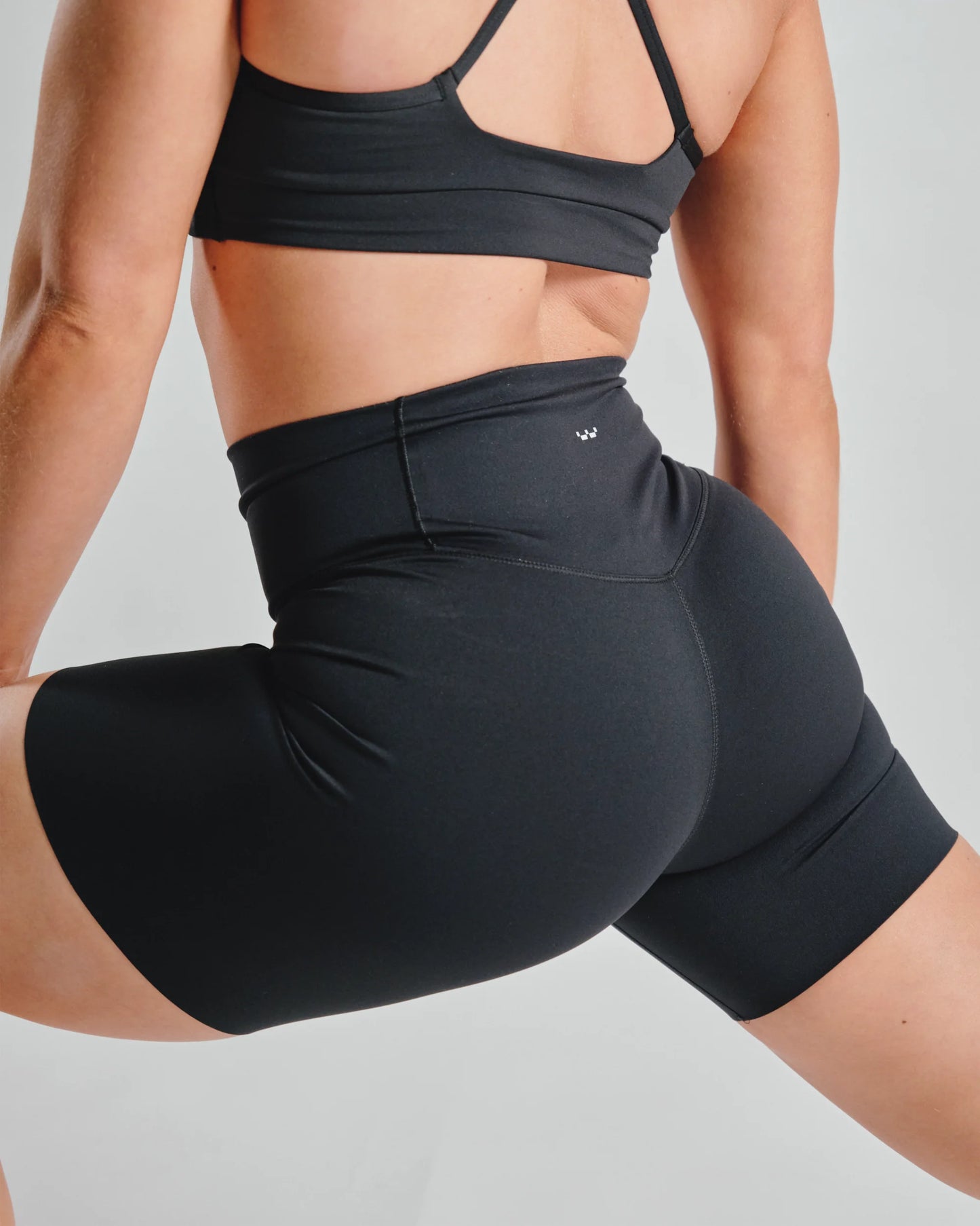 W. FUNKSJONELL SHORTS
